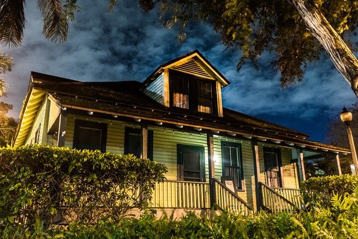 Fort Lauderdale Ghost Walk: Fallen Frights and Fury Walking Tour photo 3