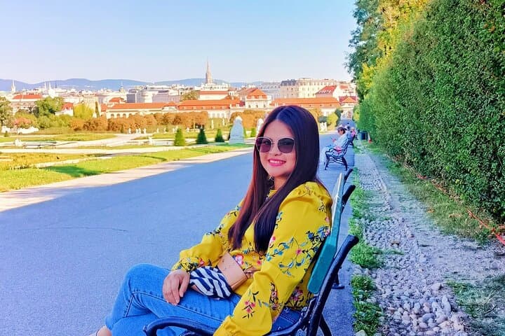 Vienna's Best: Private Walking Tour, Mozart's House & Belvedere Audio Guide