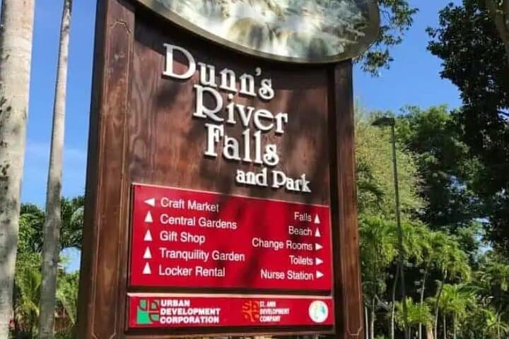 Climb Dunn's River Falls: Ocho Rios Hike & Swim Guide photo 3