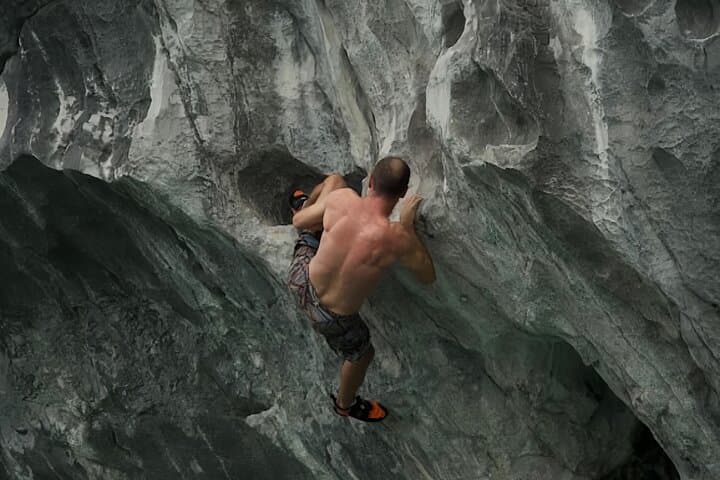 Lan Ha Bay Full-Day Kayaking & Cliff-Jumping: Guided Adventure from Cat Ba photo 2
