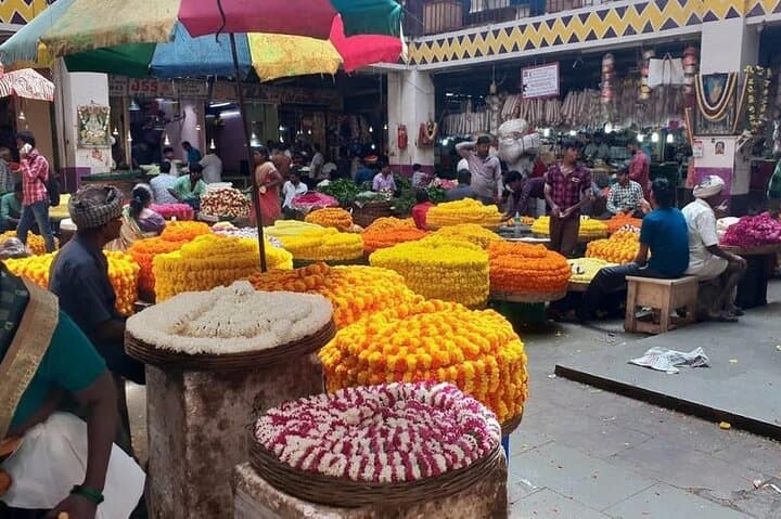 Bengaluru Evening Food Street Walk & KR Market Culinary Tour photo 3