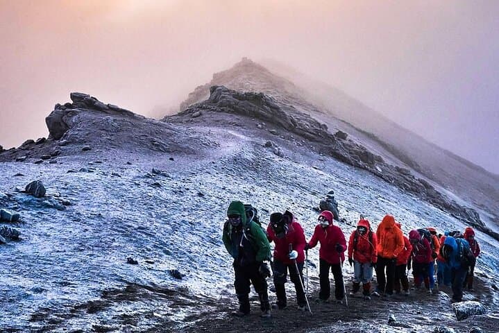 6-Day Marangu Route Kilimanjaro Trek: Hut-To-Hut Guide and Practical Tips photo 4