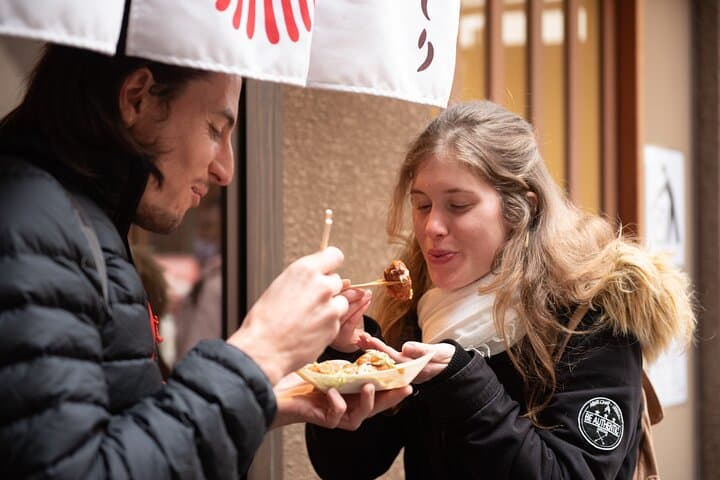 Nishiki Market Private Sushi Class & Townhouse Sake Tasting in Kyoto photo 4