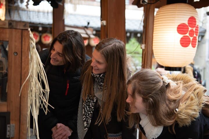 Nishiki Market Private Sushi Class & Townhouse Sake Tasting in Kyoto photo 5