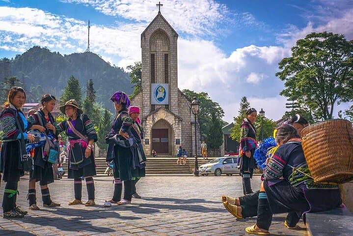 Sapa 2-Day Trek from Hanoi — Cat Cat, Y Linh Ho & Ta Van