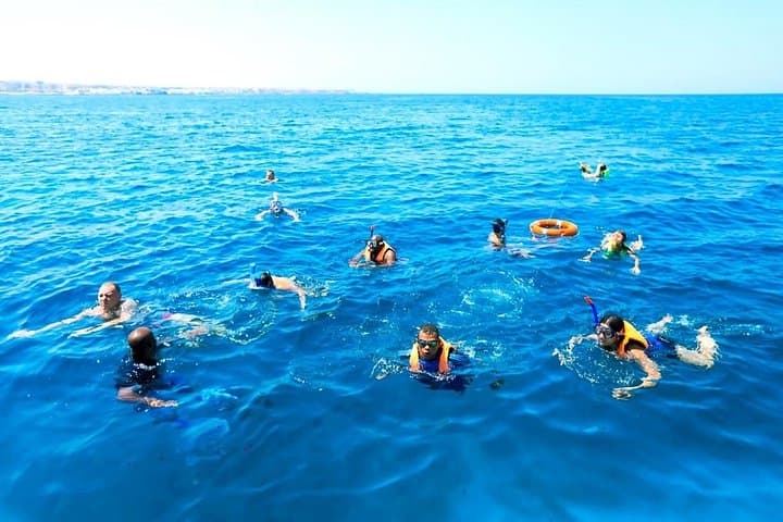 Hurghada Semi-Submarine & Snorkel Day Trip to Hula Hula Island with Lunch photo 5
