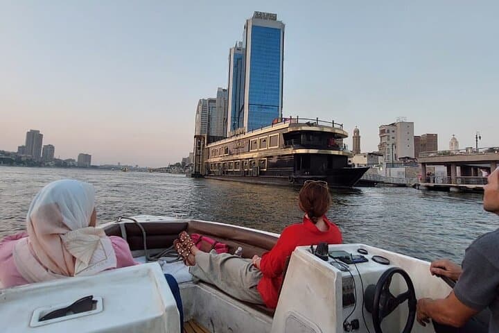 Cairo Speedboat Adventure: One-Hour Nile Cruise Past Cairo Tower & Gezira photo 4
