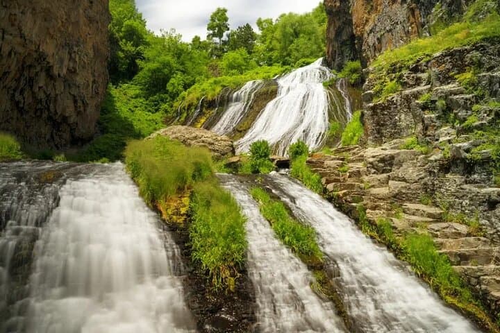 Private Day Tour to Khor Virap, Noravank, Areni & Jermuk — Monasteries, Caves and Waterfalls from Yerevan