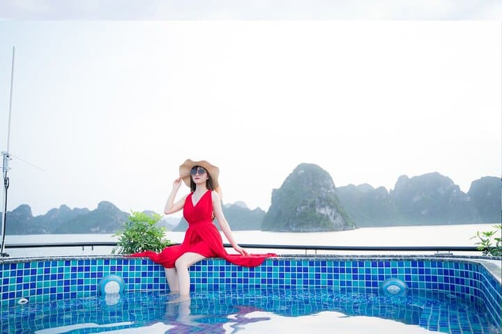 Halong Bay Vera Cruise: 7‑Hour Unique Route Day Tour from Hanoi photo 5