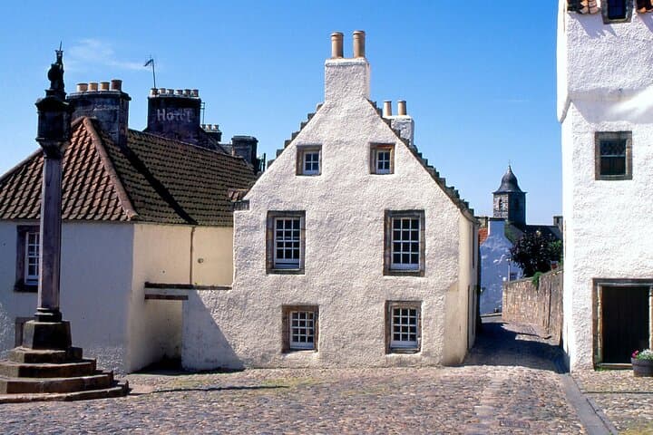 Culross Outlander Walking Tour from Edinburgh: Historic Filming Locations & Palace Visit photo 4