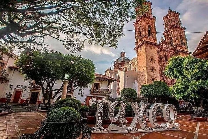 Taxco in One Day: Colonial Silver Town Day Trip from Acapulco