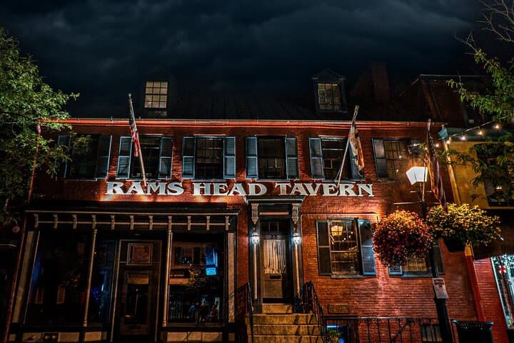 Boos & Booze Haunted Pub Crawl in Annapolis: Historic Ghost Tour and Pub Crawl photo 2