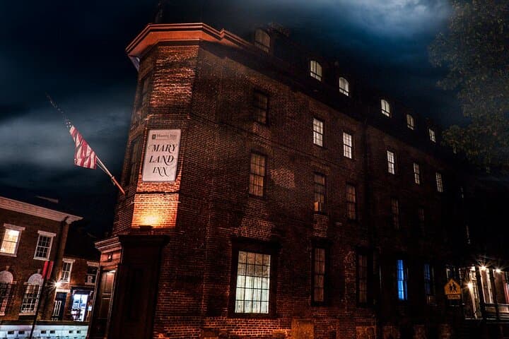 Boos & Booze Haunted Pub Crawl in Annapolis: Historic Ghost Tour and Pub Crawl photo 4