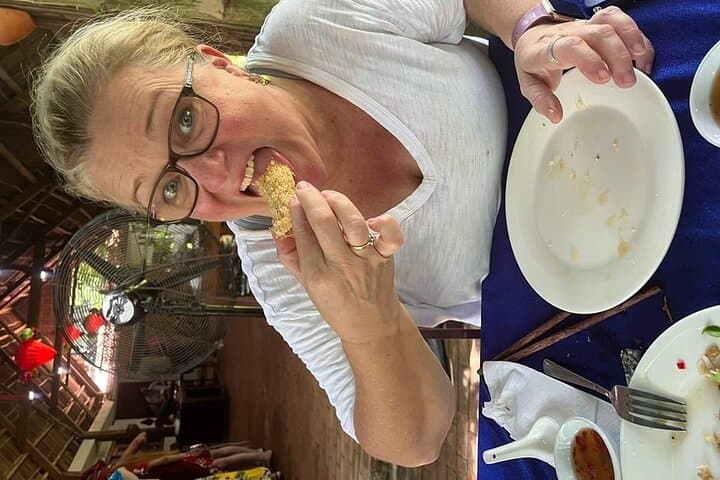 Hoi An Bicycle and Tra Que Cooking Tour — Cycle to a Local Herb Village photo 4