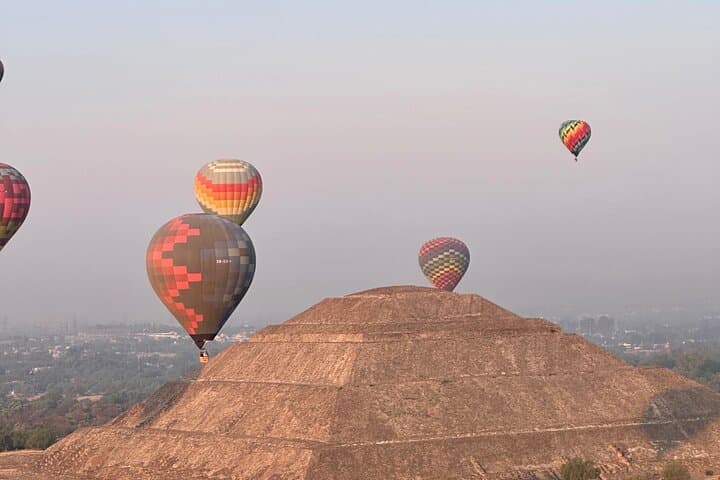 Dawn Hot Air Balloon Over Teotihuacan: Sunrise Pyramids & Valley Views photo 4