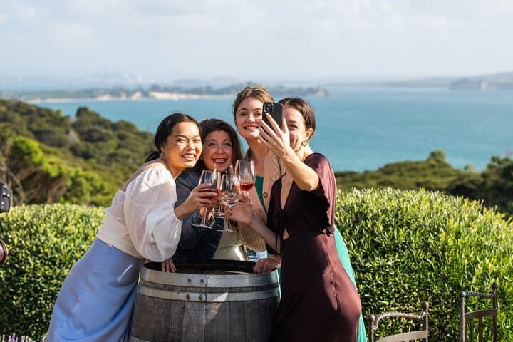 Taste of Waiheke: Guided Food & Wine Tour from Auckland photo 3