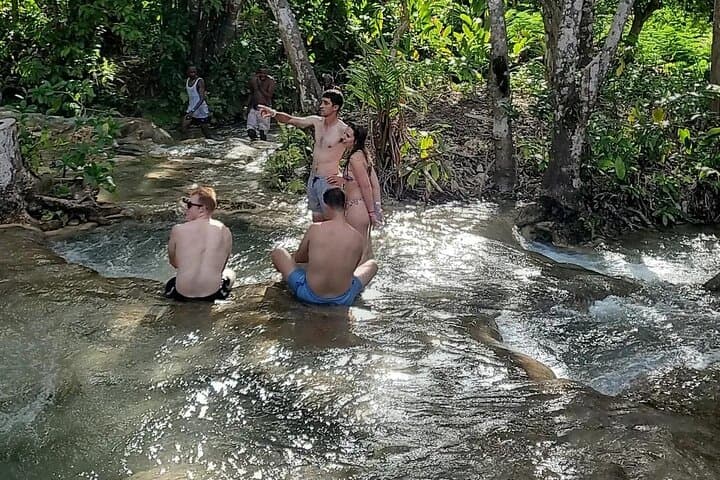 Aqua Explorer Ocho Rios: Dunn's River, Blue Hole & Bamboo Rafting photo 3