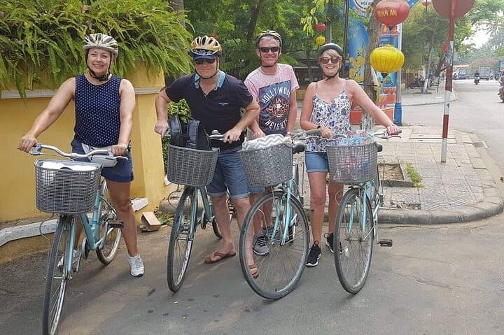 Hoi An Bicycle and Tra Que Cooking Tour — Cycle to a Local Herb Village