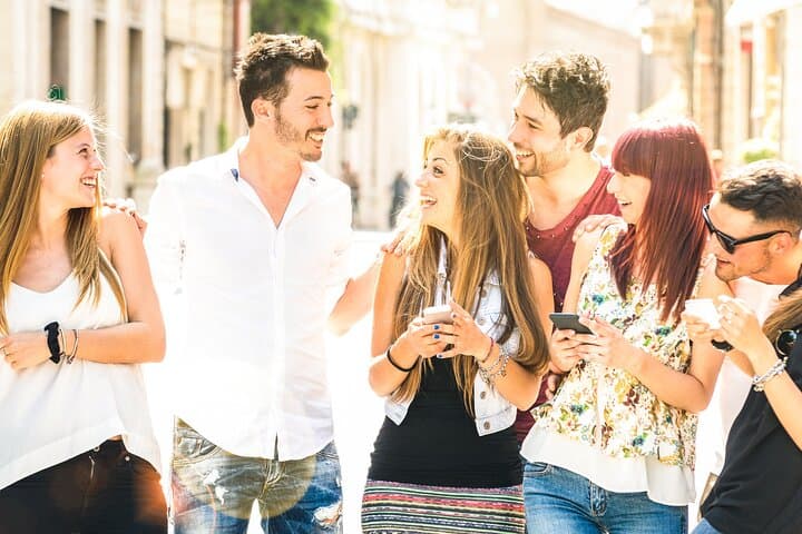 Amiens e-Scavenger Hunt: Self-Guided GPS City Game Through Historic Sites
