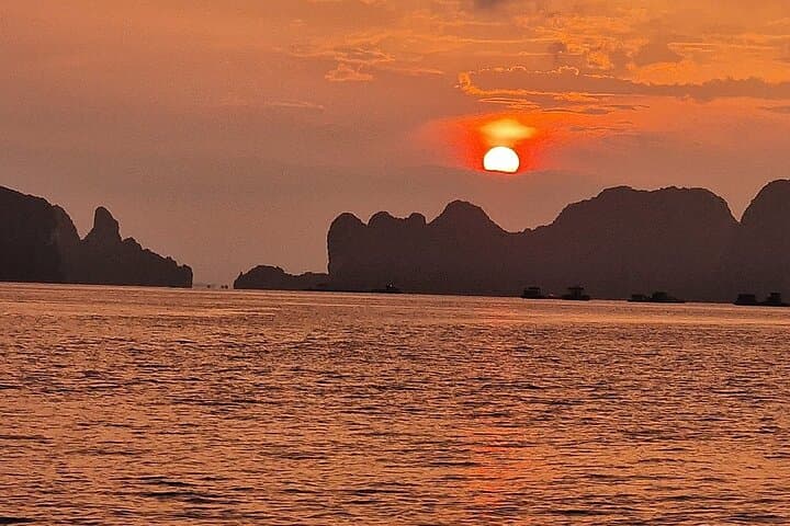 Lan Ha Bay Sunset Boat Tour from Cat Ba — Kayak, Swim & Cai Beo Floating Village photo 2