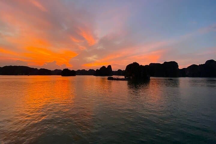 Sunset Cruise and Water Adventures on Lan Ha Bay, Cat Ba photo 4