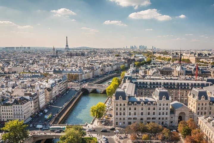 Eiffel Tower Walking Tour & Seine Boat: Best Photo Spots, History, and Practical Tips