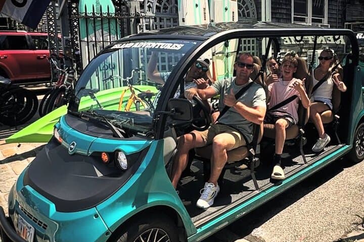 Gem Open Air EV Rental: Explore Newport by Electric LSV photo 4