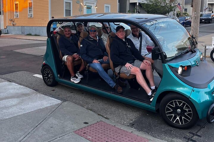 Gem Open Air EV Rental: Explore Newport by Electric LSV photo 6