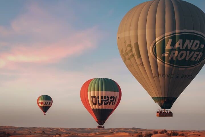 sunrise-luxury-hot-air-balloon-dubai-michelin-breakfast