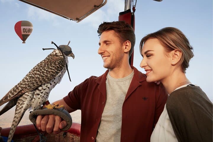 sunrise-luxury-hot-air-balloon-dubai-michelin-breakfast photo 6
