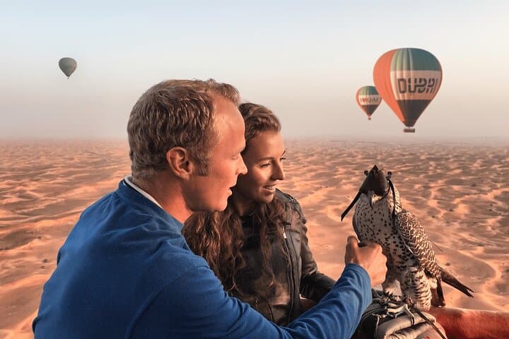 sunrise-luxury-hot-air-balloon-dubai-michelin-breakfast photo 2