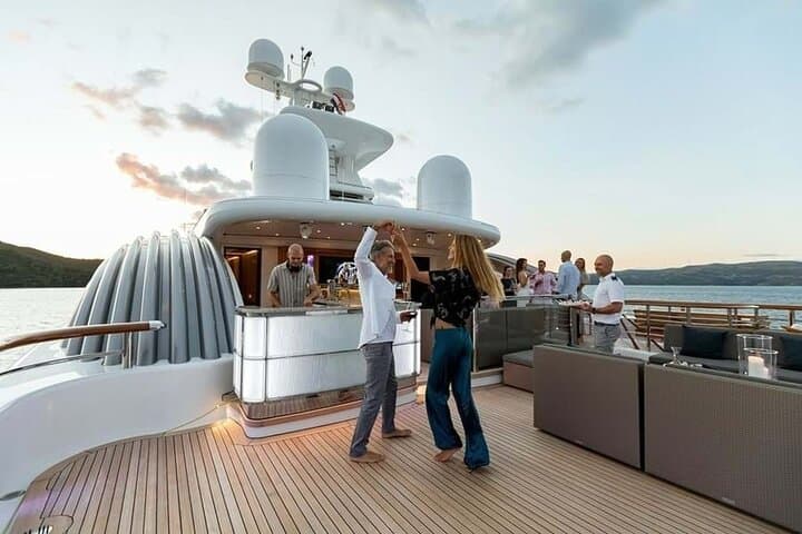 Dubai Marina Yacht Cruise: Breakfast or BBQ on a Shared Yacht photo 4