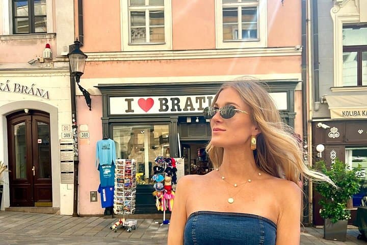 Vienna to Bratislava Day Tour: Private Transfer and Guided City Highlights