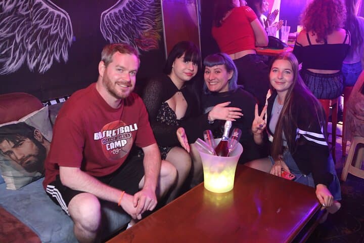 Haebangchon Pub Crawl & Drag Show in Seoul — VIP Nightlife with a Local Drag Queen photo 4