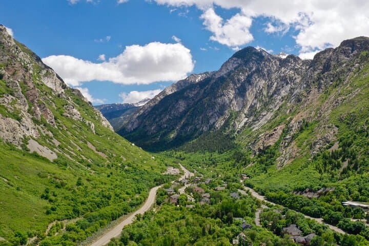 Full-Day Private Rocky Mountains Tour from Salt Lake City — Canyons, Lakes & Waterfalls