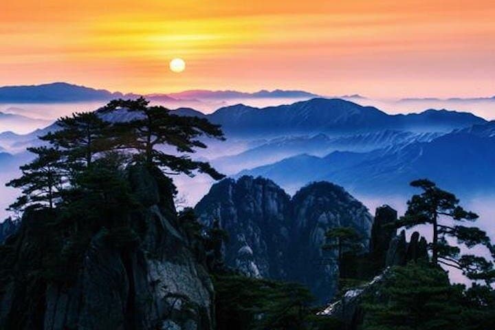 Huangshan One-Day Trip: Xihai Grand Canyon, Cable Car & Bright Summit Views photo 6