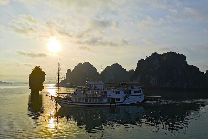 2-Day Bai Tu Long Bay Cruise from Hanoi — Kayaking, Thien Canh Son Cave & Overnight Boat photo 6