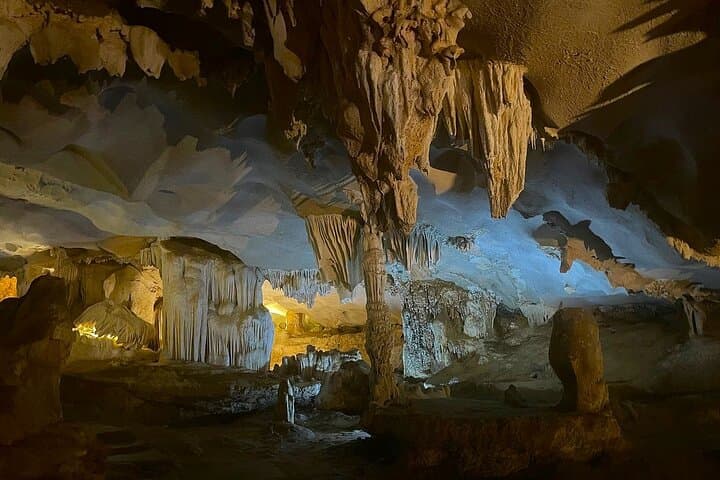 2-Day Bai Tu Long Bay Cruise from Hanoi — Kayaking, Thien Canh Son Cave & Overnight Boat photo 5