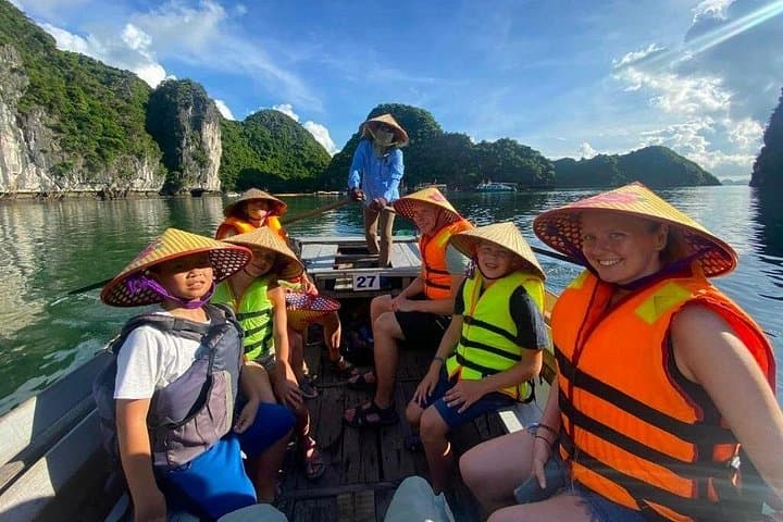 Sapphire 2-Day Lan Ha Bay Cruise: Kayak, Caves & Overnight on the Water photo 4
