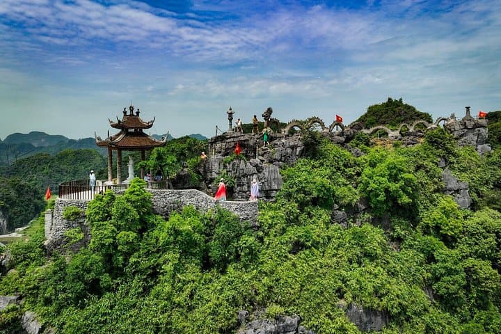 Top Ninh Binh Day Tour from Hanoi: Tam Coc, Mua Cave & Bich Dong photo 3