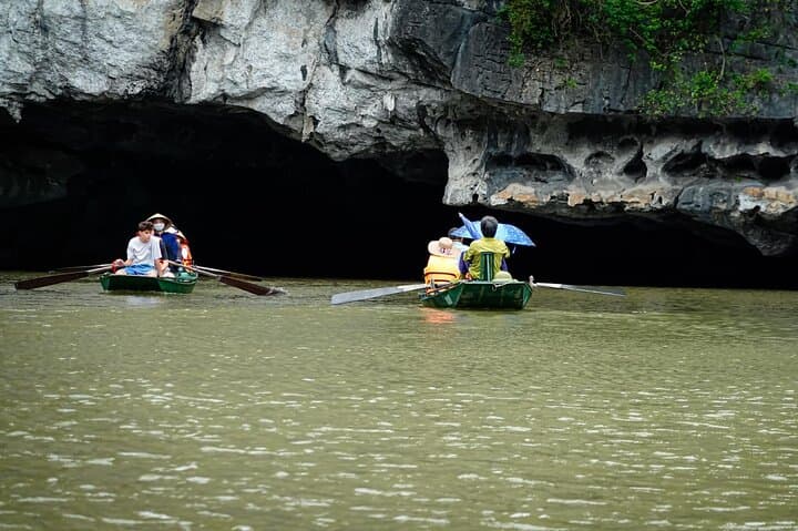 Top Ninh Binh Day Tour from Hanoi: Tam Coc, Mua Cave & Bich Dong photo 4