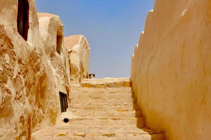 Private 2-Day Tunisian Desert Adventure: Matmata & Ksar Ghilane photo 3