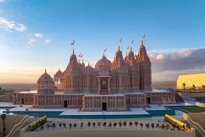 Private Abu Dhabi Tour: Sheikh Zayed Grand Mosque, Emirates Palace & BAPS Mandir