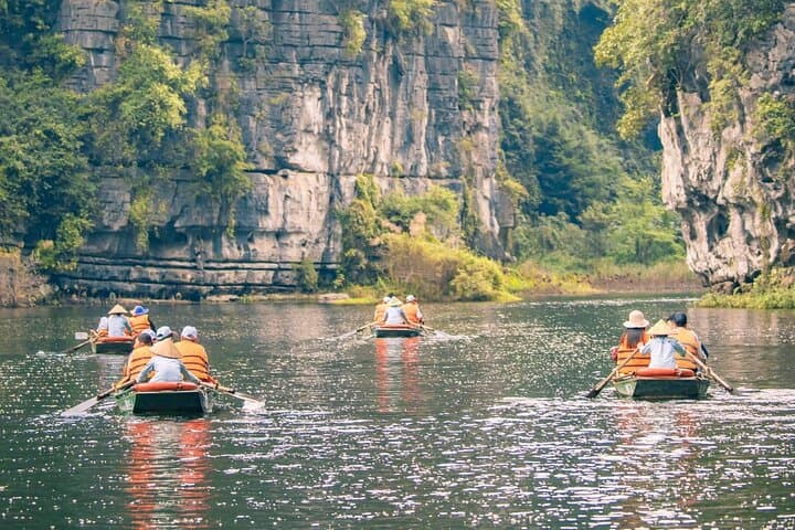 Ninh Binh Full-Day: Bai Dinh Pagoda, Mua Cave Hike & Trang An Boat Ride photo 6