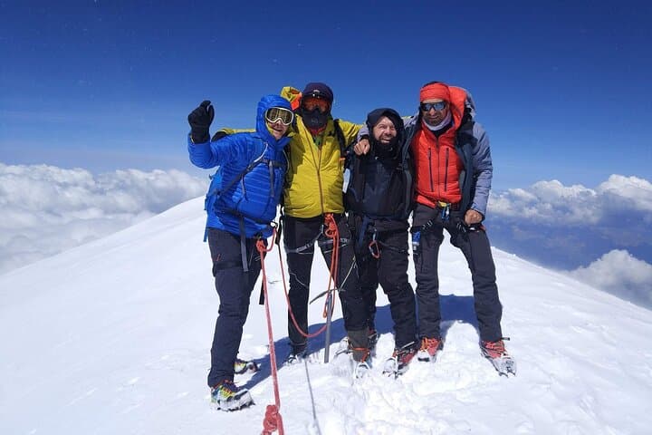 5-Day Mont Blanc Climb (4,810 m) via Goûter Route — Guided Acclimatization