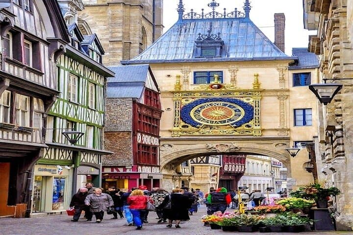 Explore Le Marais: 2-Hour Guided Walking Tour of Paris' Historic Quarter photo 3