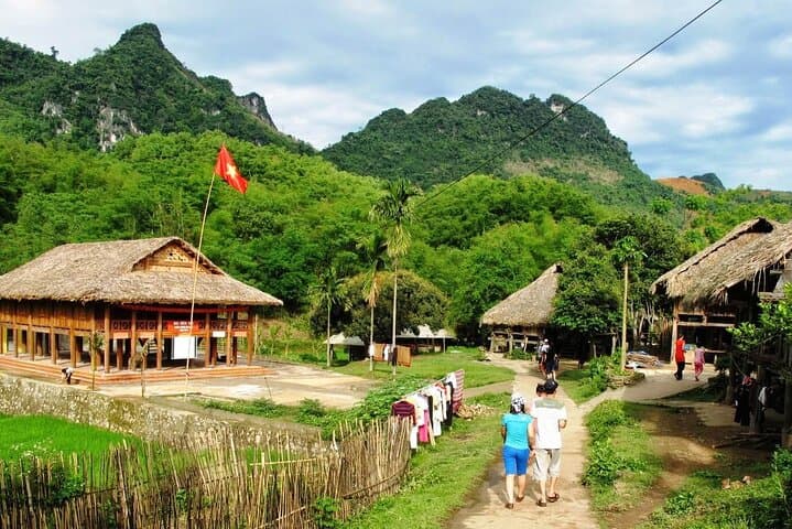 Mai Chau Day Trip: Hidden Charms, Thai Villages & Countryside Biking from Hanoi photo 5