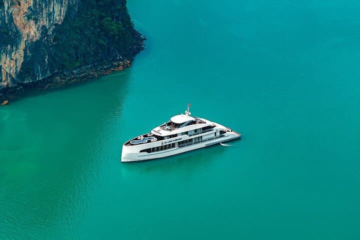 5-Star Ha Long Symphony Day Cruise: Lunch & Kayak in Halong Bay from Hanoi