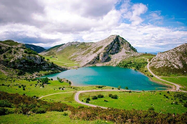 Covadonga Lakes & Sanctuary Day Trip from Santander — Enol, Ercina & Cangas de Onís Guide
