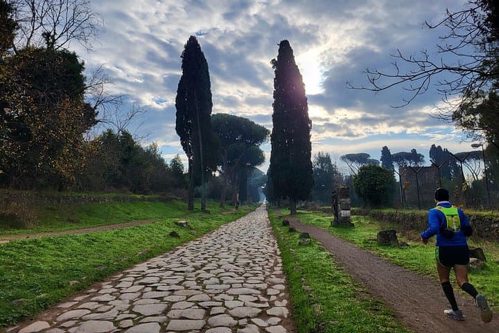 Hike the Ancient Appian Way: 17 km From S. Maria delle Mole to Circus Maximus photo 2